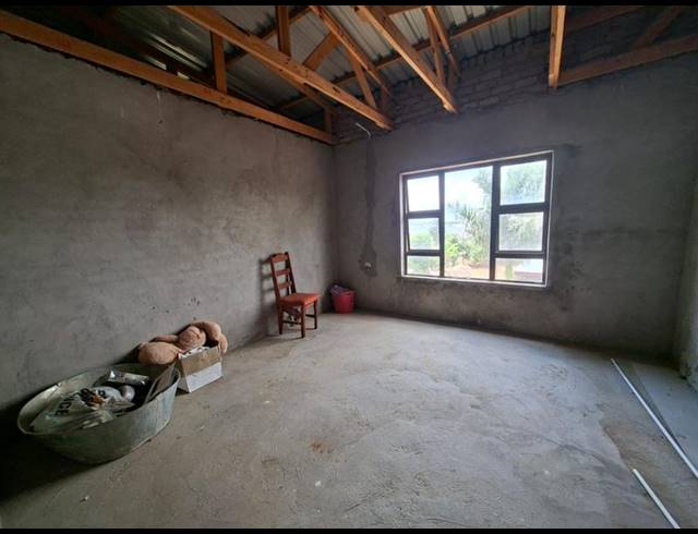 3 BEDROOM HOUSE FOR SALE IN MADOMBIDZHA